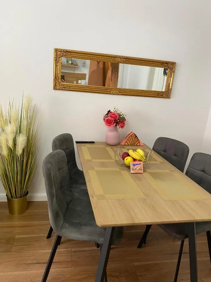 Royal Deluxe Apartment Vienna 0*,  Austria