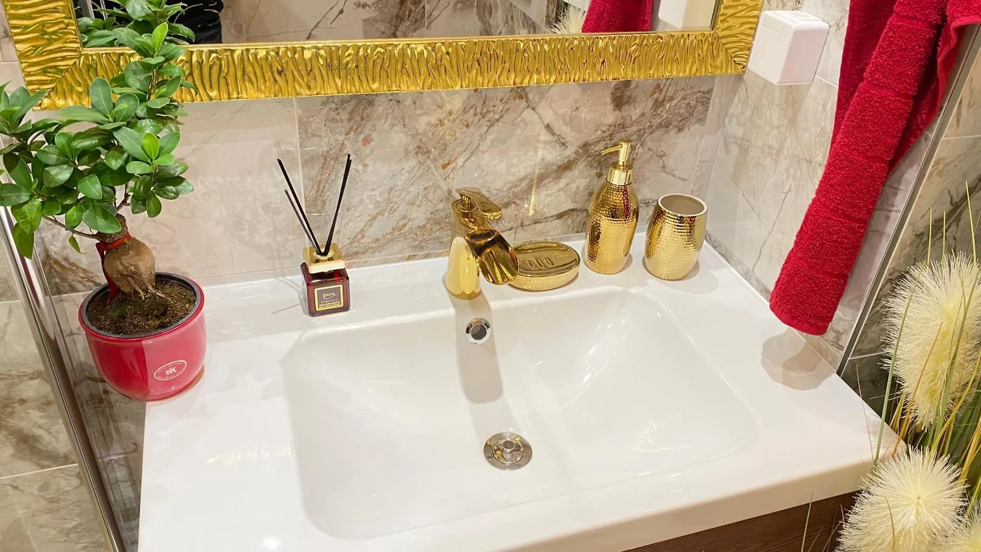 Royal Deluxe Apartment Vienna 0*,